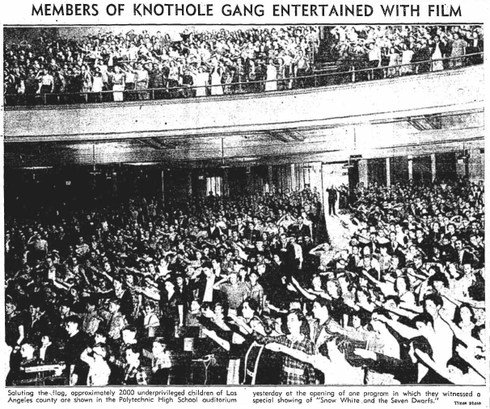 [1938+LA+Theater+Nazi+Salute.jpg]