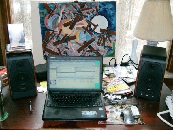 Swan M200MkIII speakers and my laptop